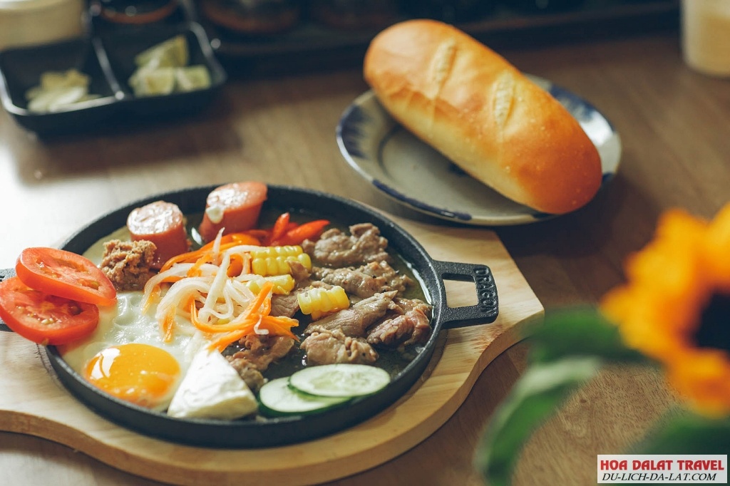 Bánh mì chảo Tiệm ăn Đà Lạt Phố