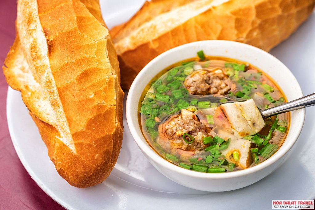 Bánh mì xíu mại