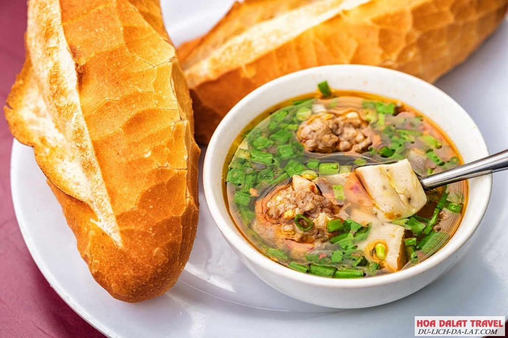 Bánh mì xíu mại