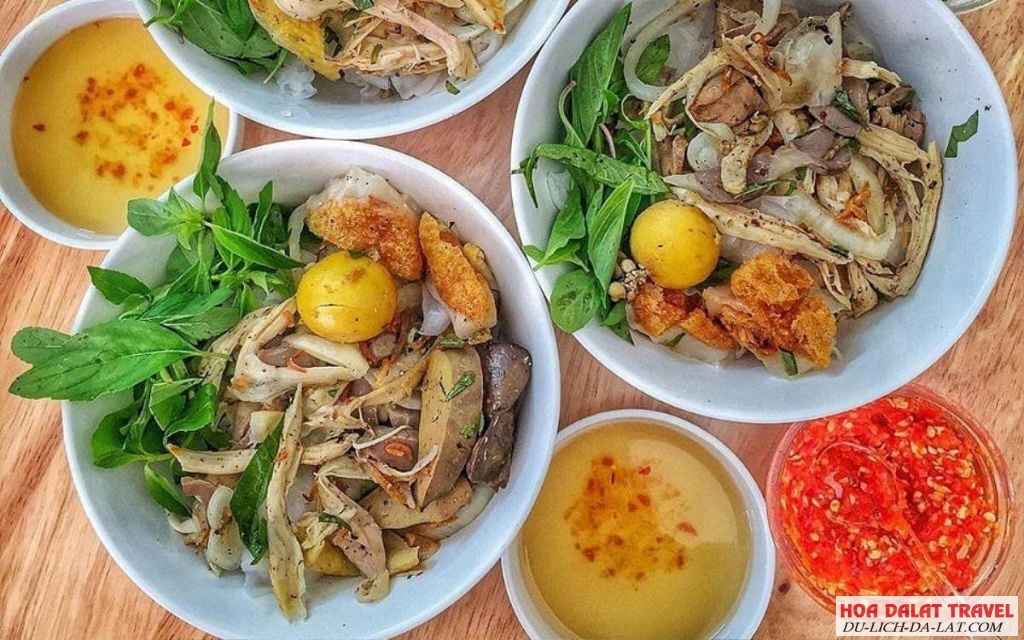 Bánh ướt lòng gà ơ Đà Lạt