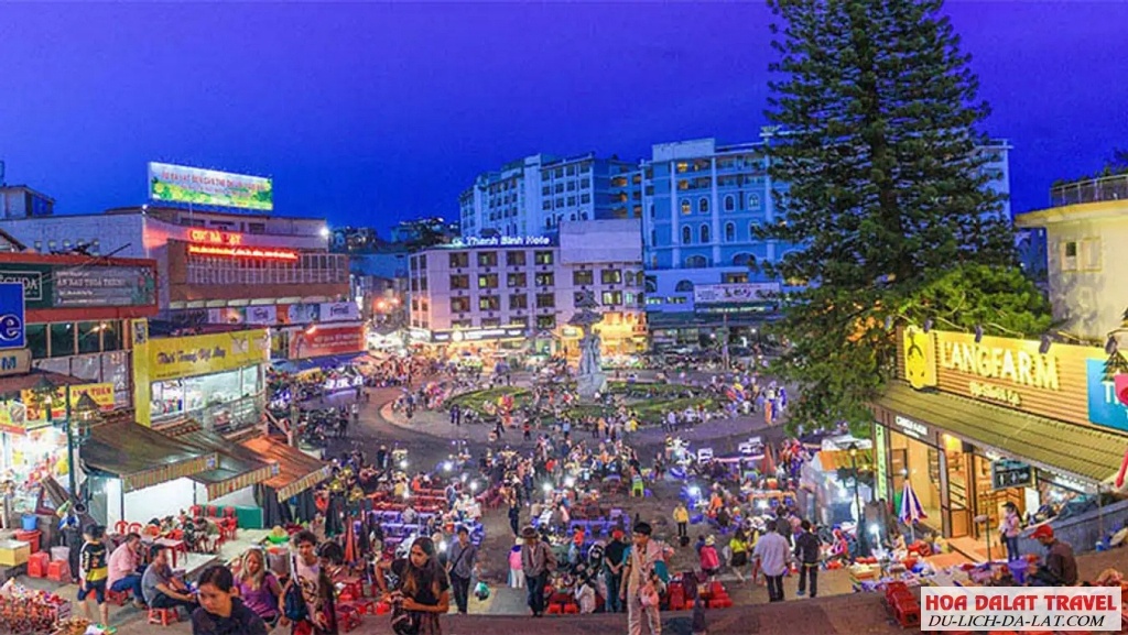 Chợ đêm Đà Lạt