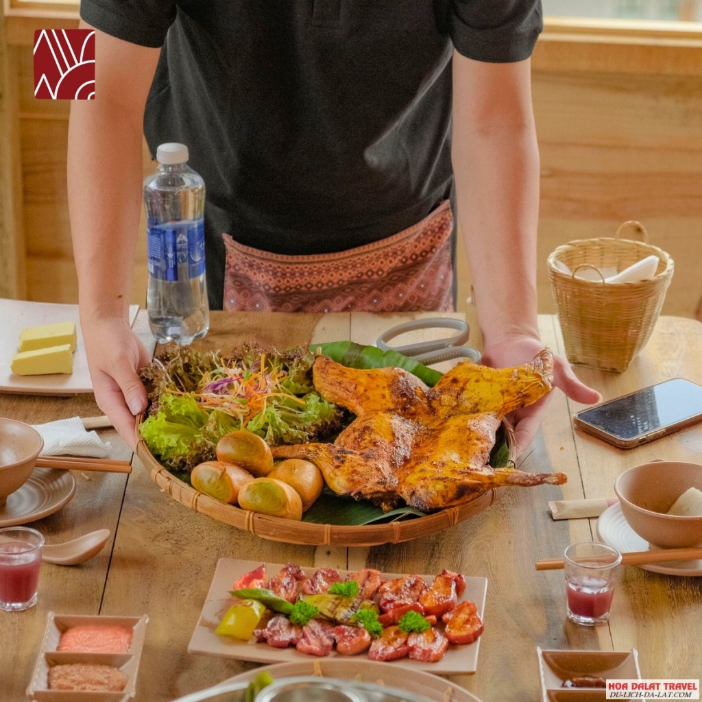 Cơm lam gà nướng Quán Ăn Chiêng Đà Lạt