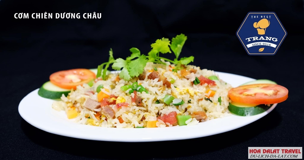 Cơm quán Trang