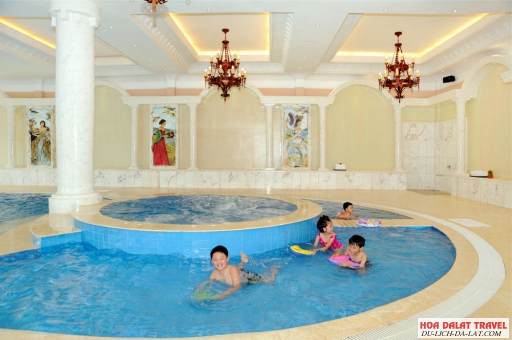 Dalat Edensee Lake Resort - hồ bơi