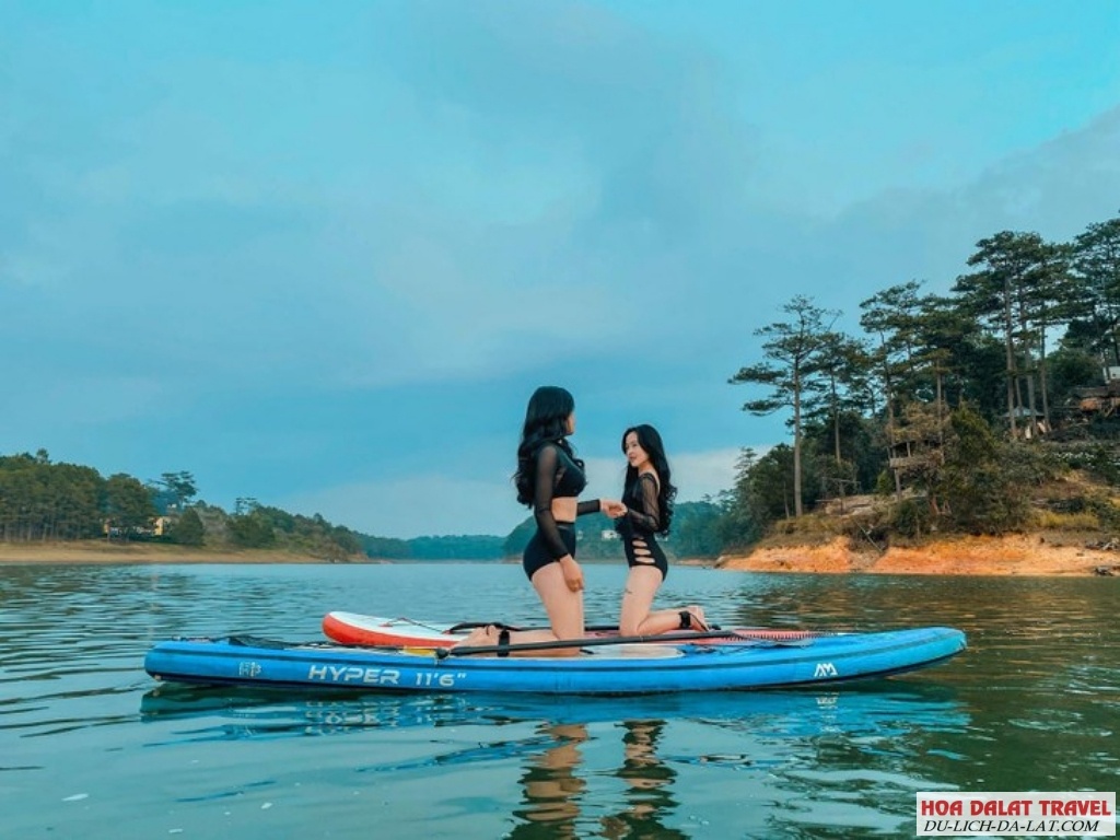 Giá vé tham khảo tại những điểm chèo thuyền kayak Đà Lạt