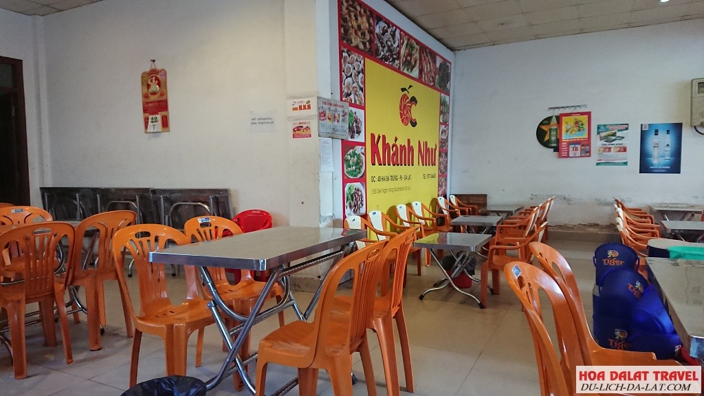 Không gian Quán Ốc Khánh Như
