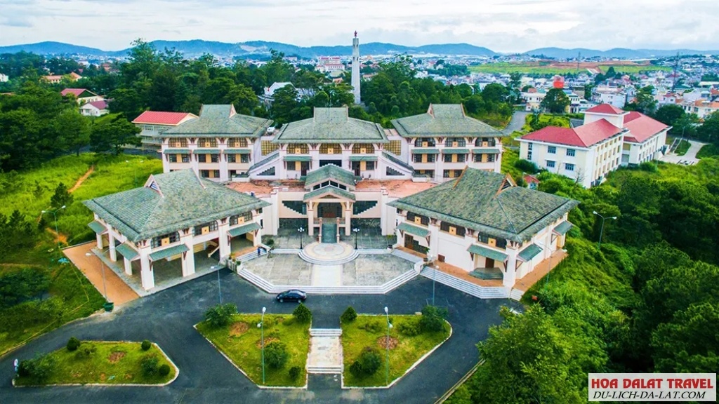 Khuôn viên Đại học Đà Lạt