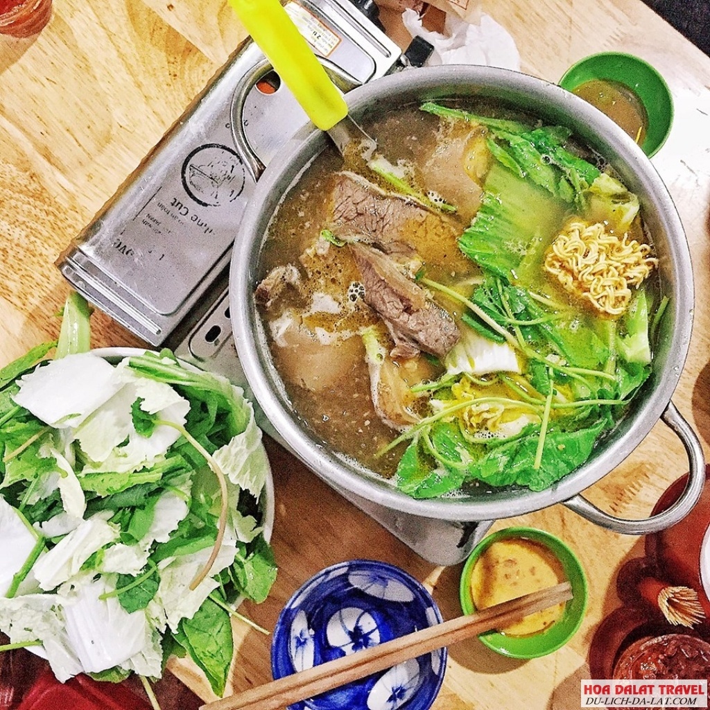 Món Lẩu Bò Quán Gỗ