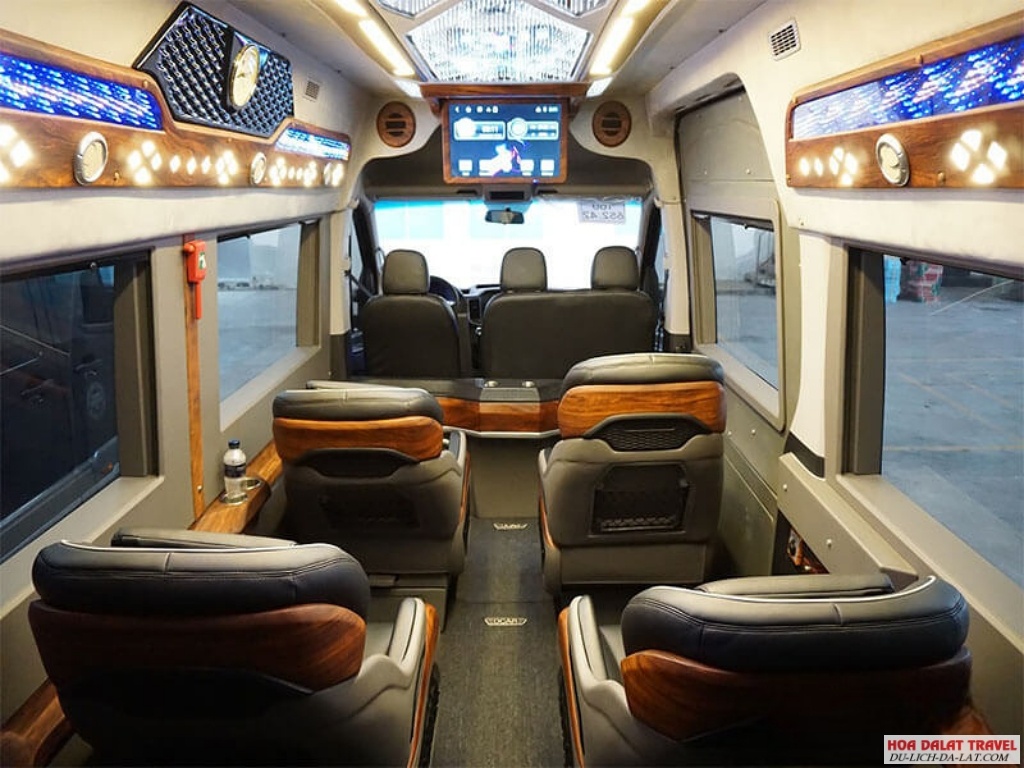 Nhà Xe Ago Hoàng Phương Limousine