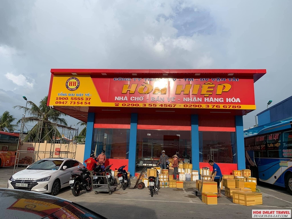Nhà Xe Hòa Hiệp - Chất Lượng Cao