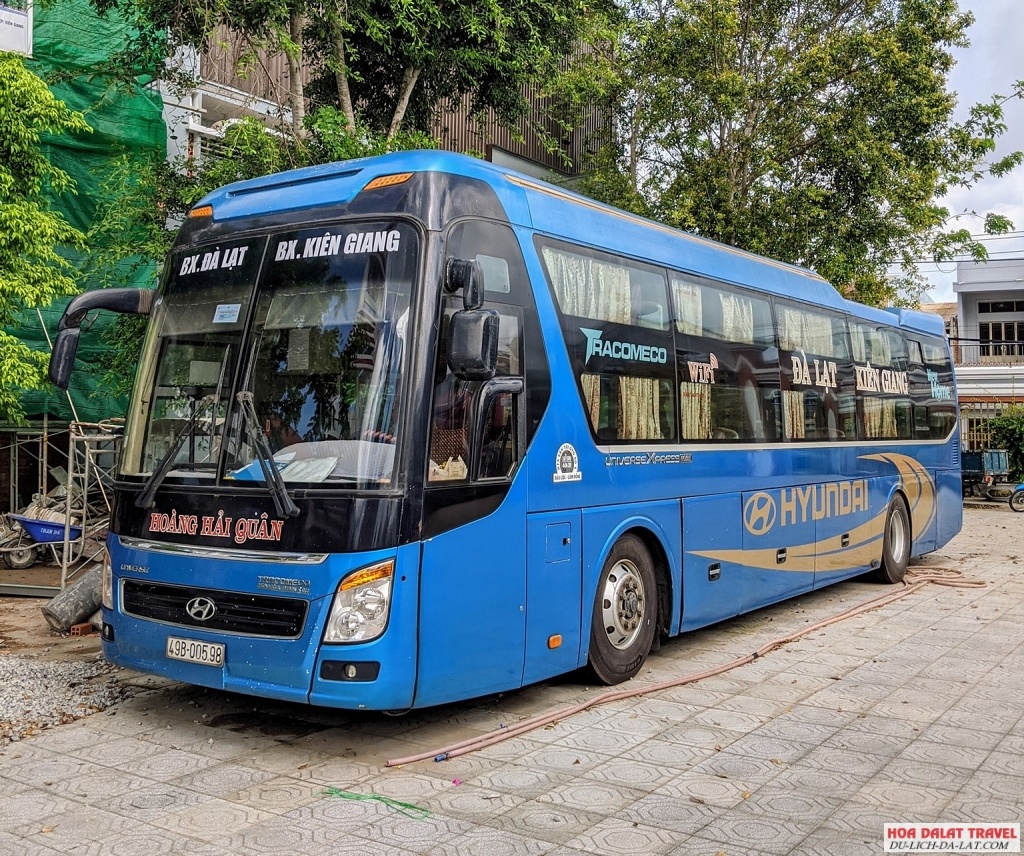 Nhà xe Hoàng Hải Quân