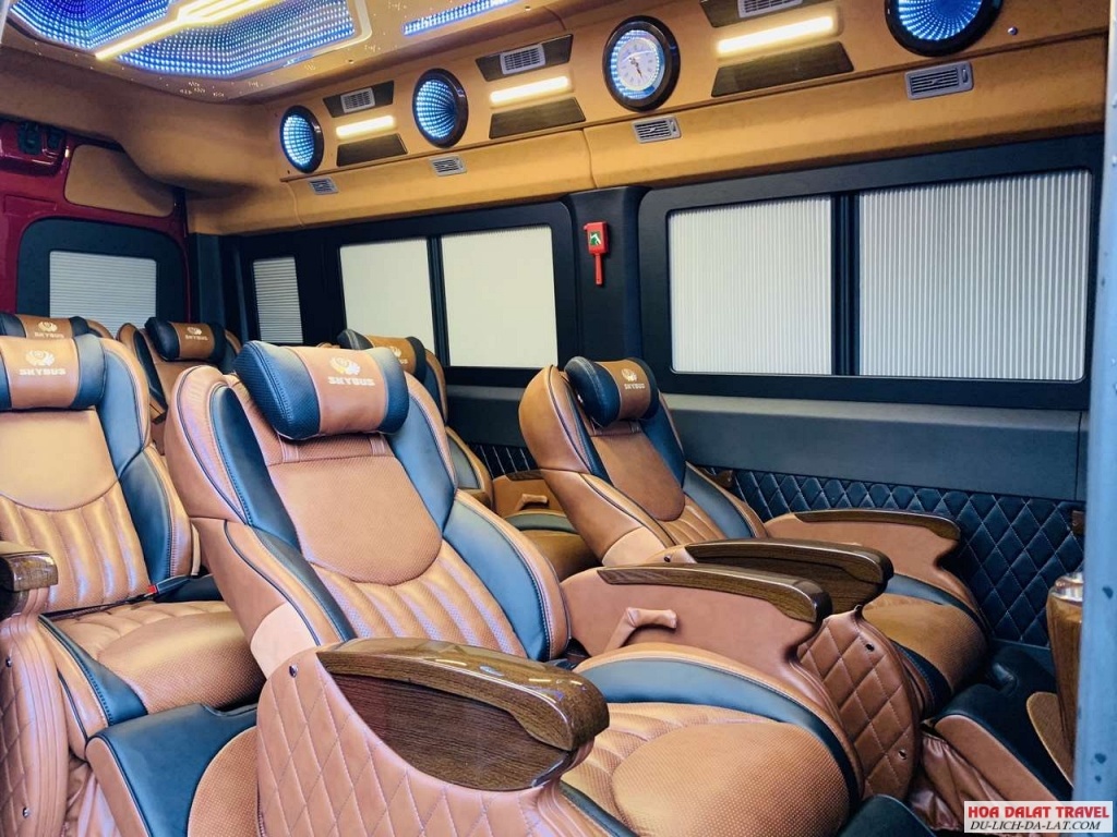 Nhà xe Limousine Lạc Hồng Nha Trang - Đà Lạt
