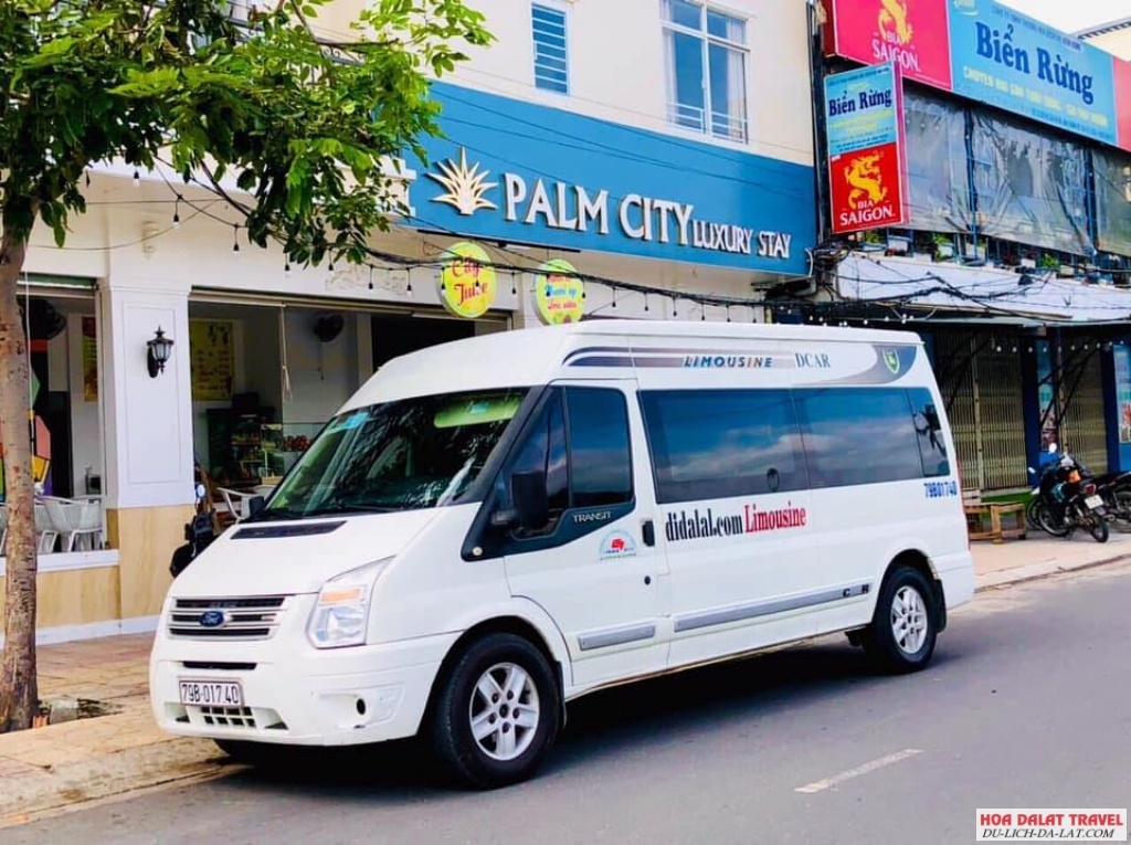 Nhà xe Limousine Phước Tiến