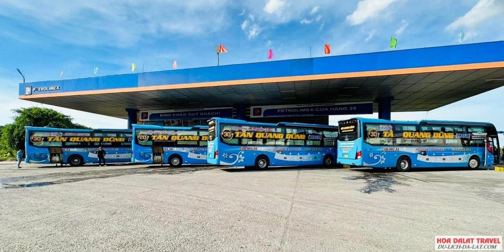 Nhà xe Tân Quang Dũng