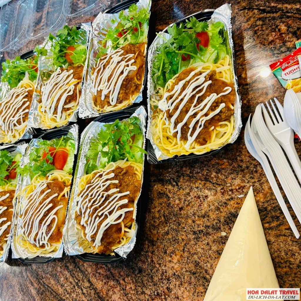 Nhiều món ngon khác ở Bami Cô Bống