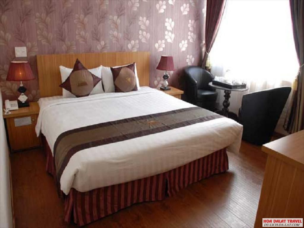 Phòng Khách sạn Phố Núi