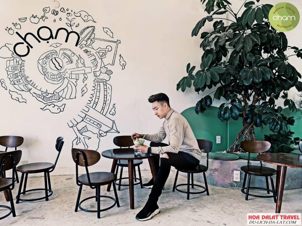 Quán Chạm cafe và kem bơ Đà Lạt