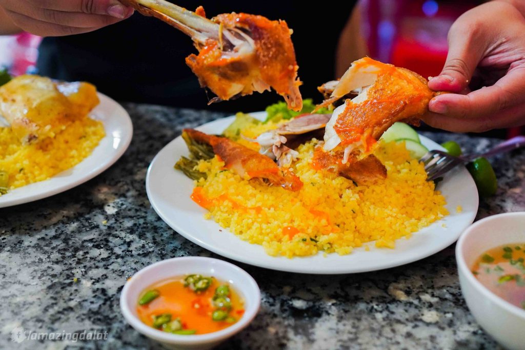 Review Cơm Gà Xối Mỡ Lân Hà