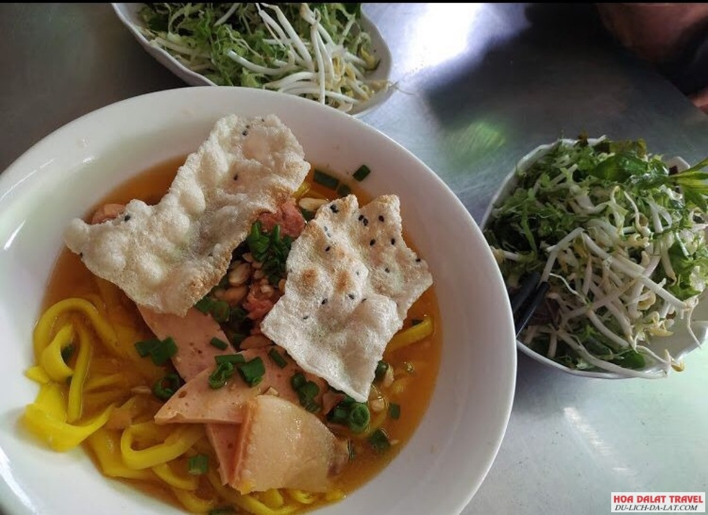 Review Mì Quảng Bà Lòn