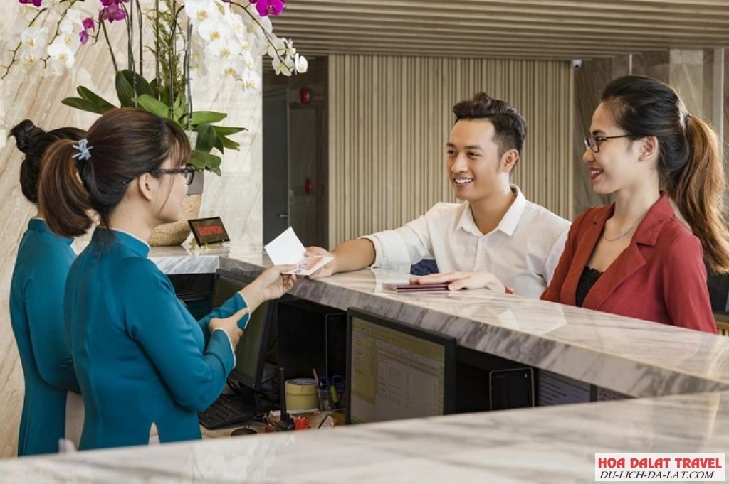 Theo mức độ cung cấp dịch vụ