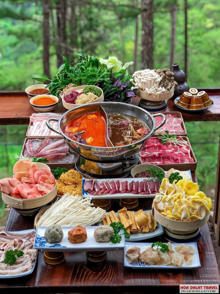 Tiệm lẩu Thông Giông