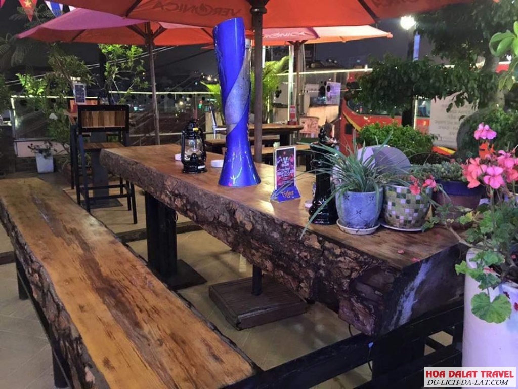 V Sky Acoustic Bar - 17 Nguyen Chi Thanh Dalat