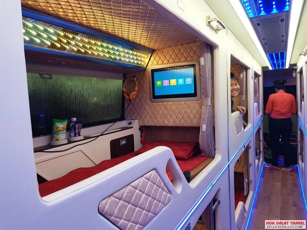 Xe giường đôi Thành Bưởi Limousine