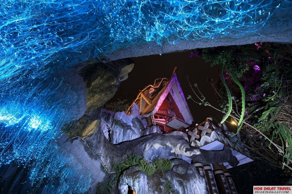 Biệt thự Hằng Nga về đêm