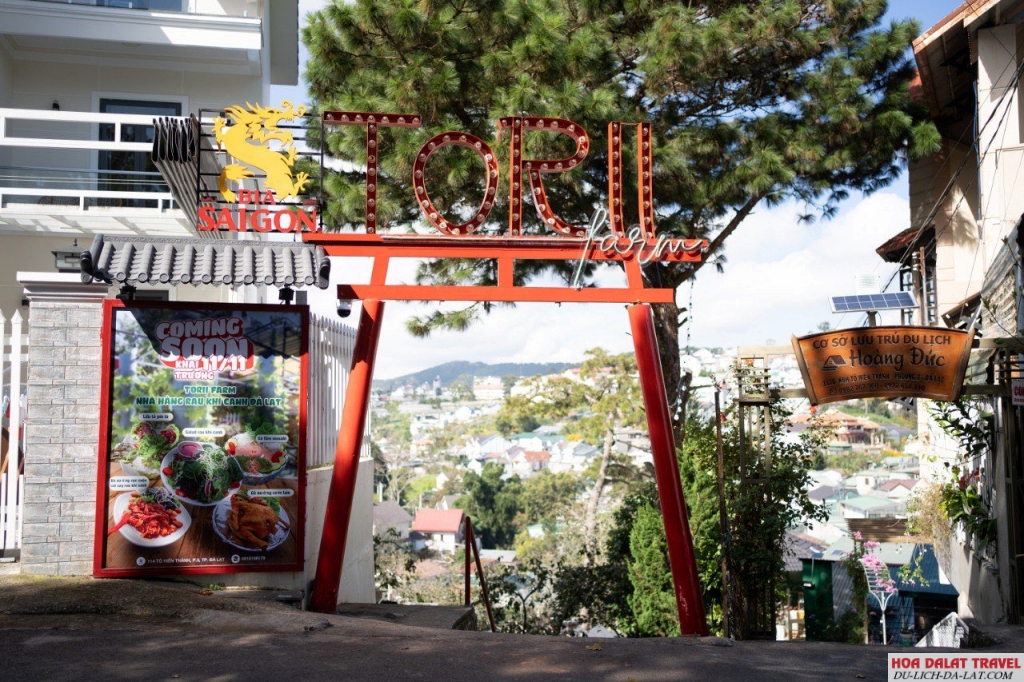 Cổng vào nhà hàng Torii