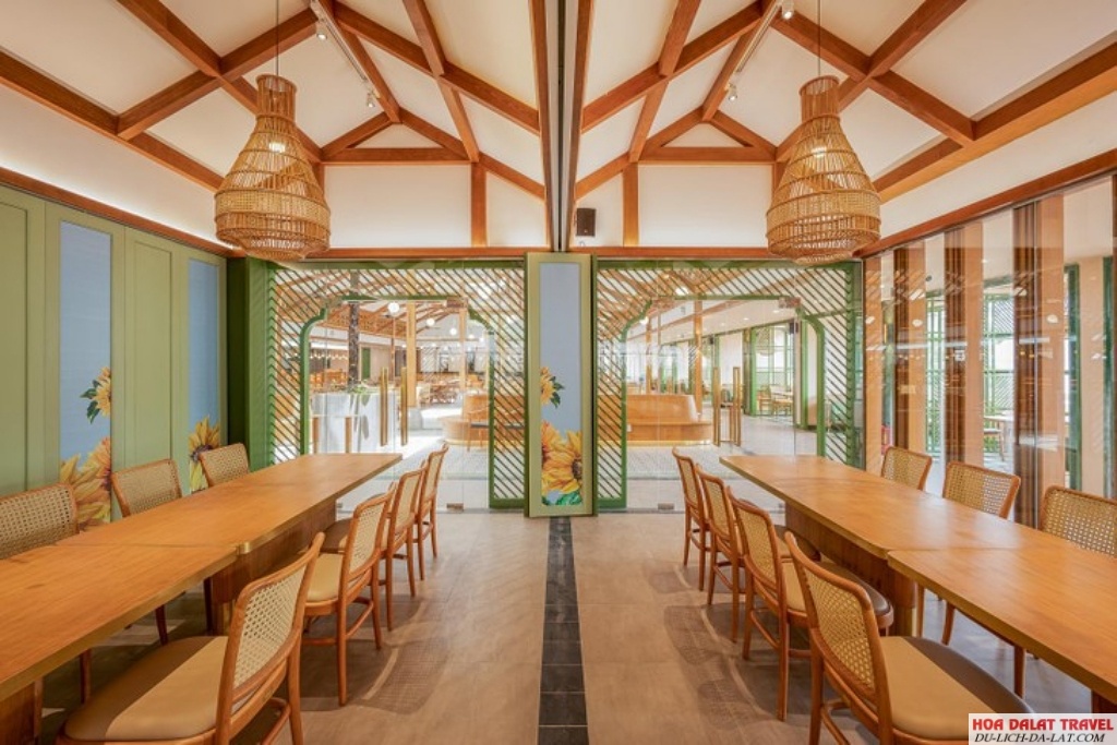 Không gian quán Tasty - the family restaurant