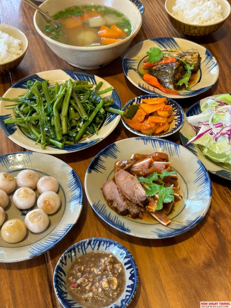 Món ăn cơm Út HIền
