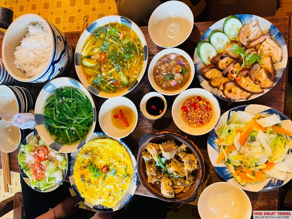 Tiệm cơm 19 Hồi Đó Đà Lạt
