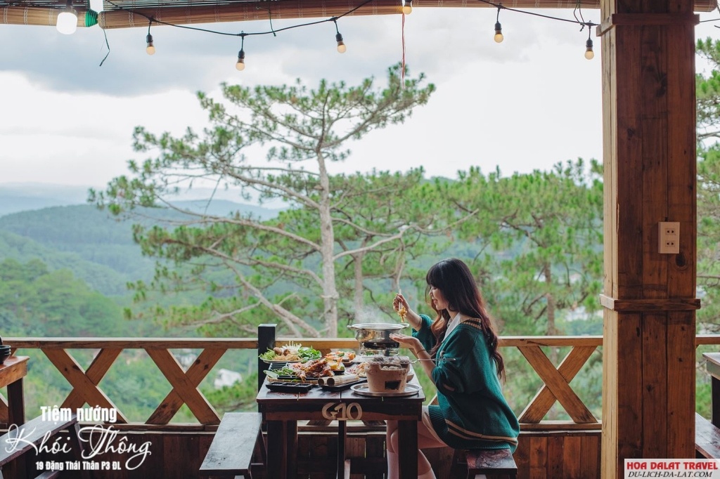 Tiệm nướng Khói Thông Đà Lạt