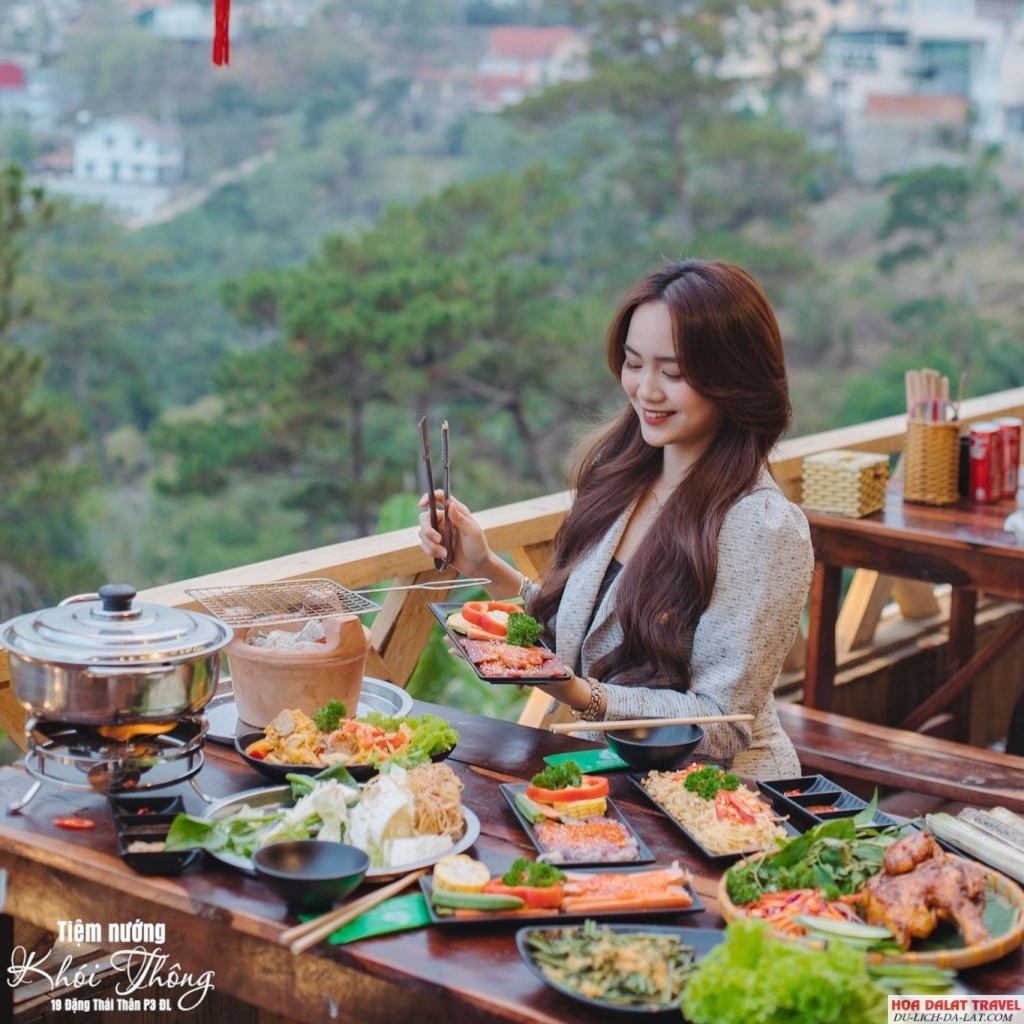 Tiệm nướng Khói Thông