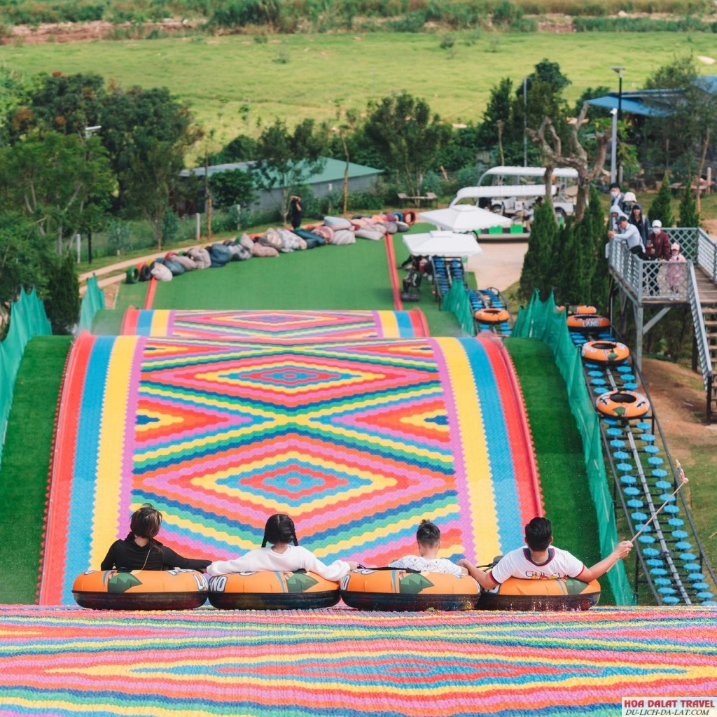 Trượt phao ở Mongo Land - Dalat