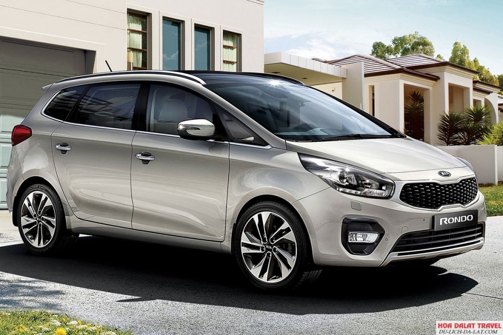 Xe 7 chỗ KIA Rondo