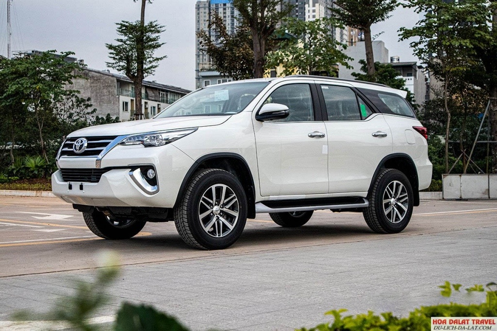 thuê xe 7 chỗ tự lái tại Đà Lạt