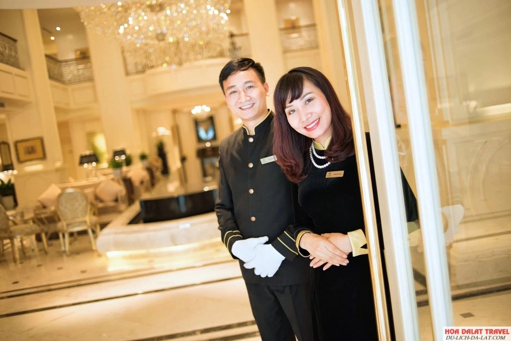 Khái niệm lễ tân