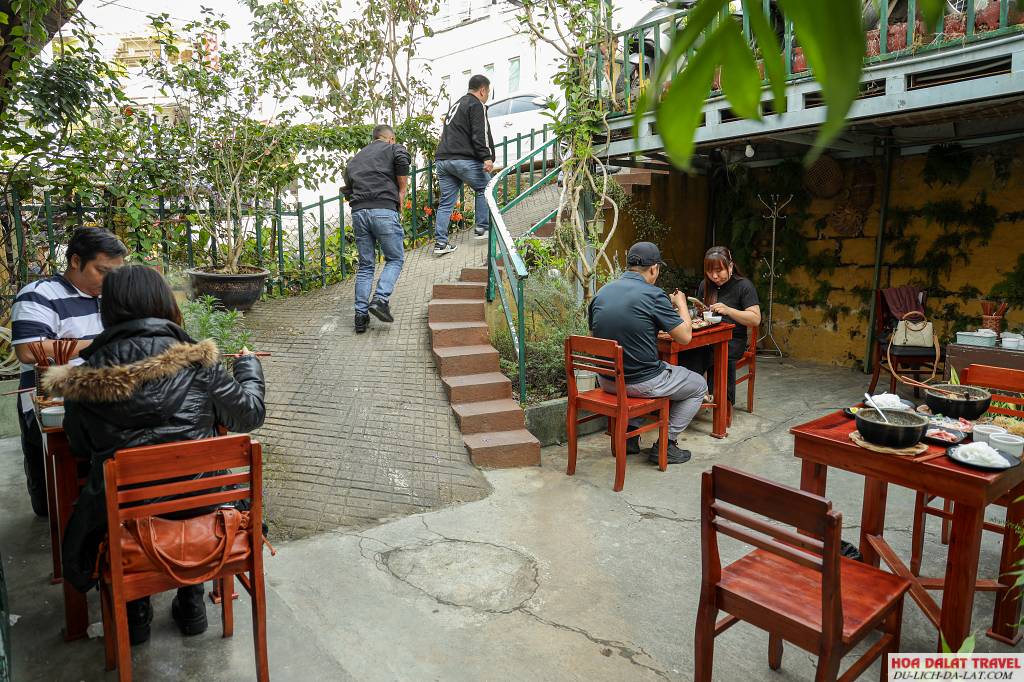 Quán bún bò O Chín