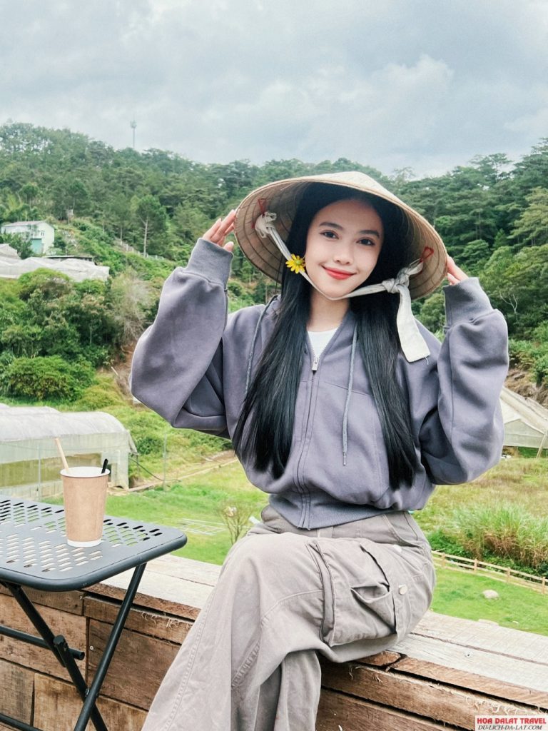 Thưởng thức hương vị cafe đặc trưng