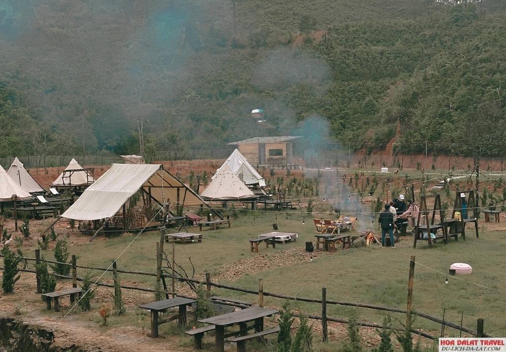 Trũng – Party In The Forest