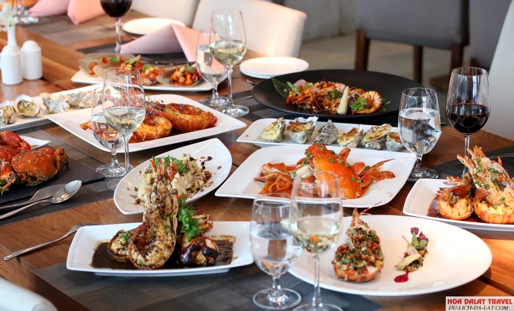 cách ăn buffet đúng