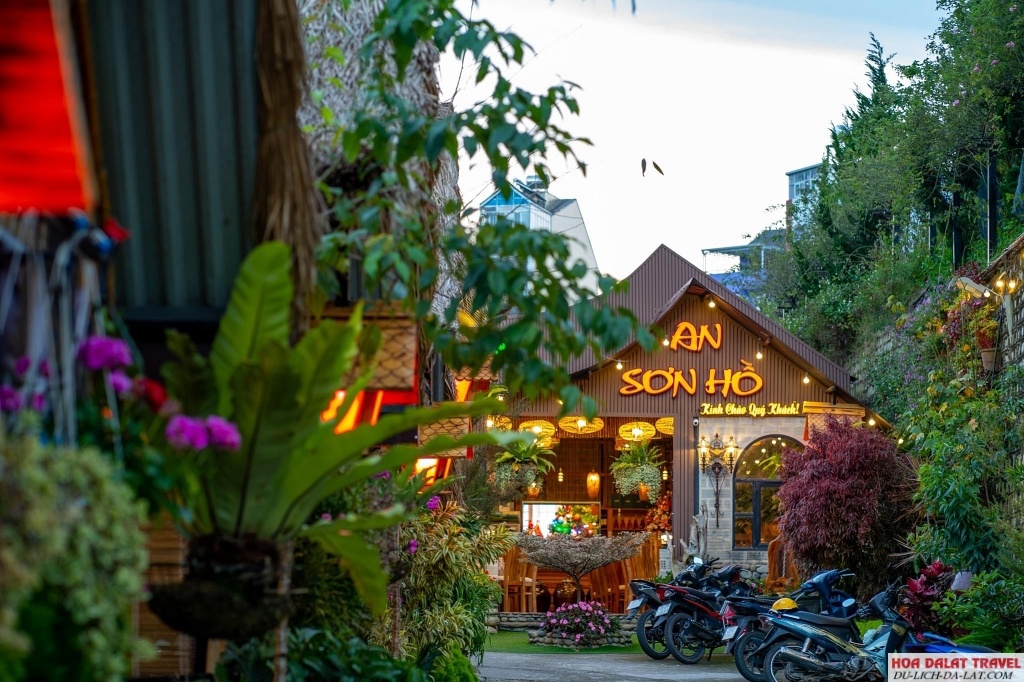An Sơn Hồ có gì thú vị