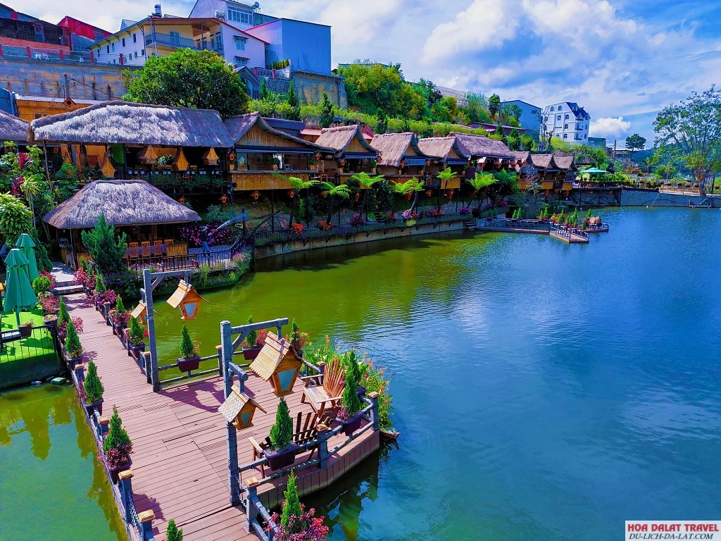 An Sơn Hồ