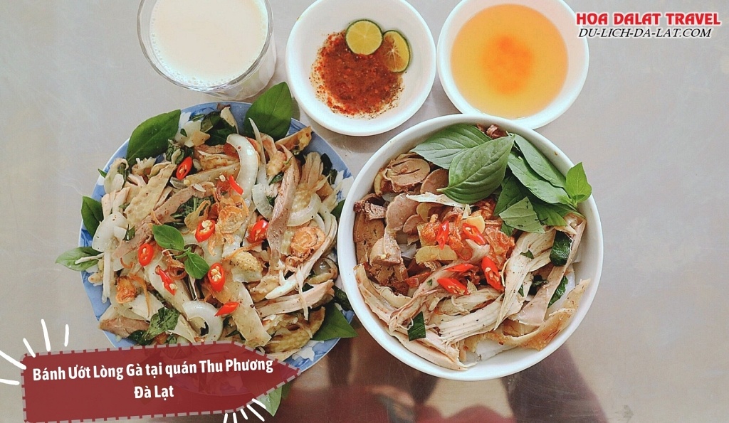Bánh ướt lòng gà và gỏi gà quán Thu Phương
