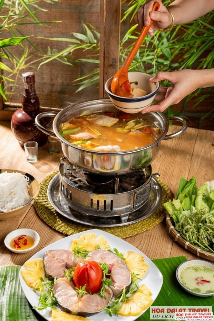 Lẩu cá tầm ngon ở nhà hàng Nam Anh Phát