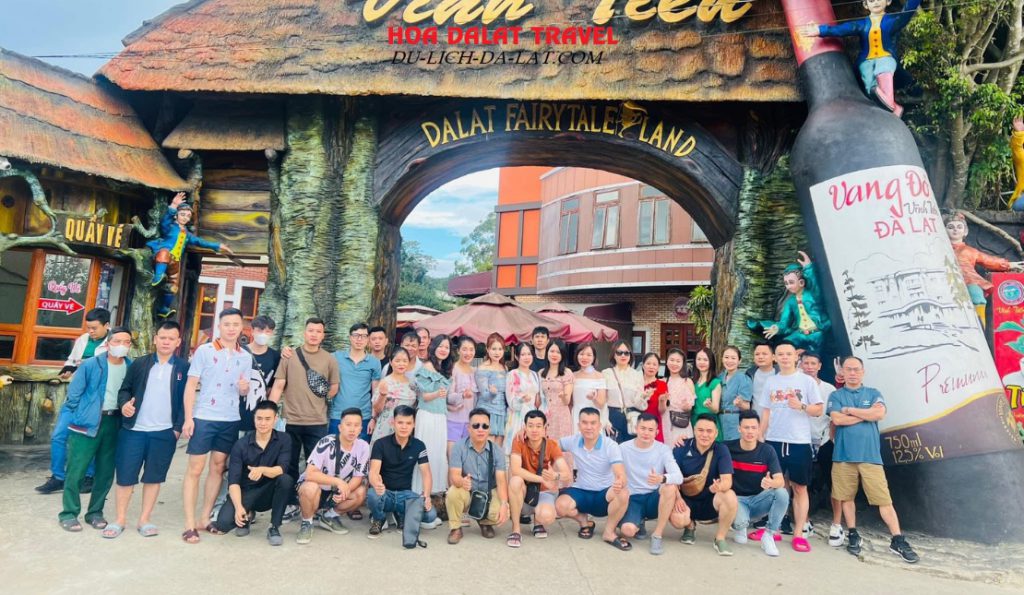 hình ảnh tour Đà Lạt 2 ngày 1 đêm tham quan hầm rượu vang Vình Tiến
