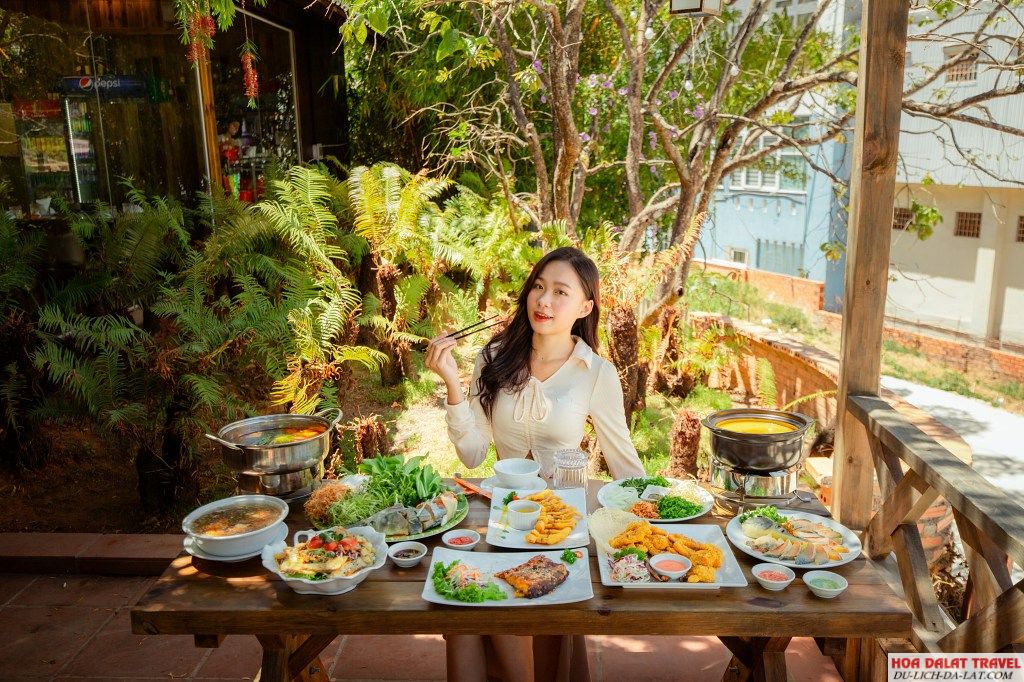 Không gian Bích Câu 1 Restaurant với nhiều góc chụp ảnh đẹp mắt