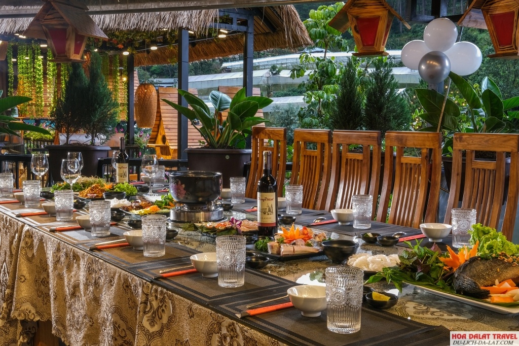 kinh nghiệm khi đặt bàn tại An Sơn Hồ
