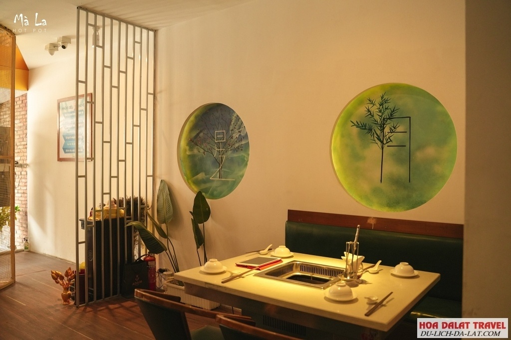 Không gian tại nhà hàng Mà La